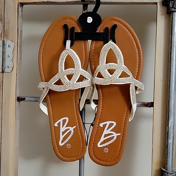 Women's Tan and Cream Sandals - Picture 1 of 4